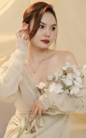 Alternative view of Suki