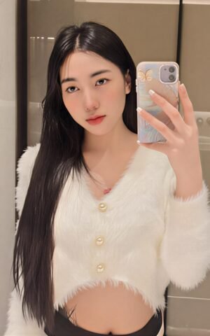 Alternative view of Yumiko