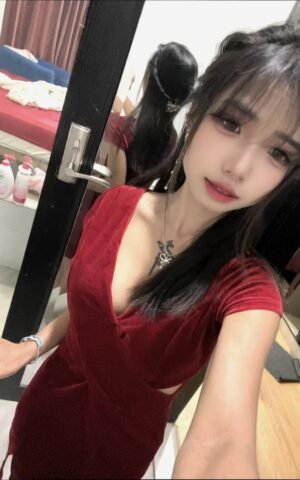 Alternative view of Yan Yan