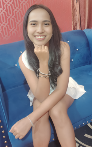 Alternative view of Mona