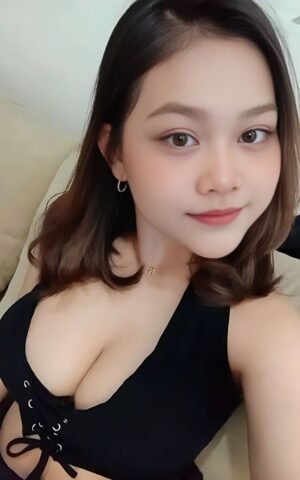 Alternative view of Bella